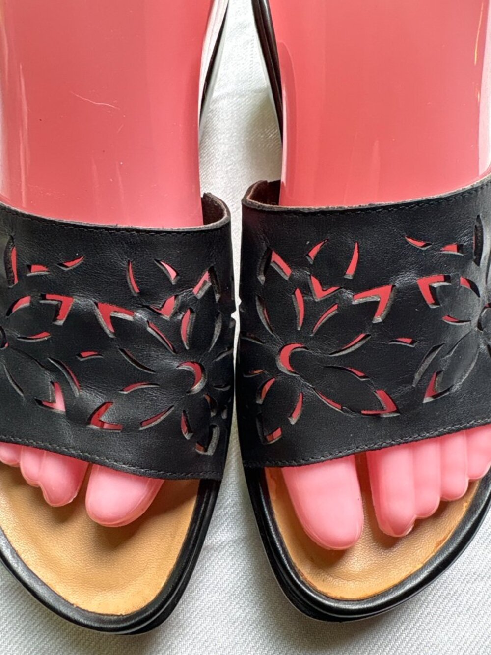 Poron 4000 Black Leather Floral Cutout Boho Cottagecore Comfort Wedge - Size 8